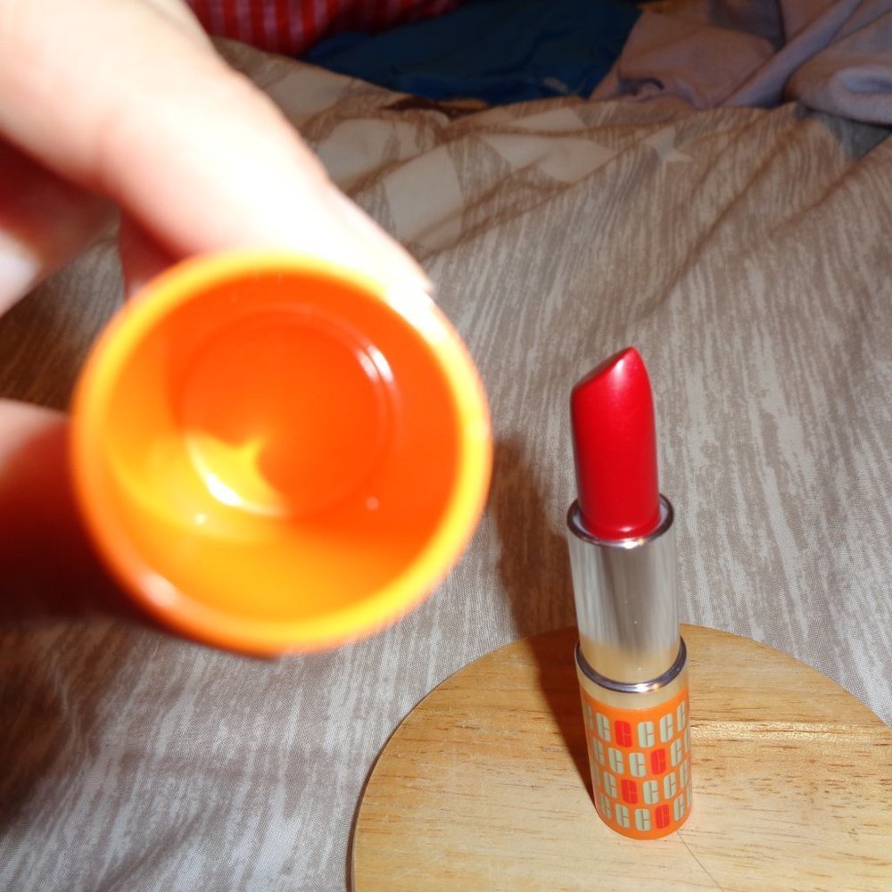 CLINIQUE Pop Lip Colour + Primer 08 Cherry Pop - Picture 6 of 8